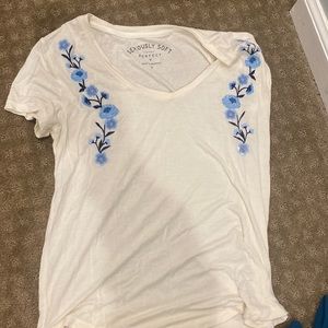 super cute light flowery top for summer